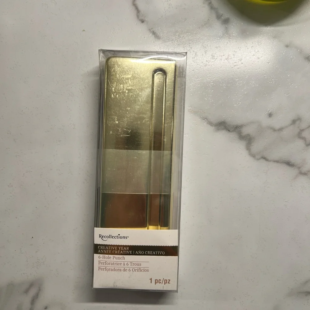 Recollections Gold 6-Hole Punch